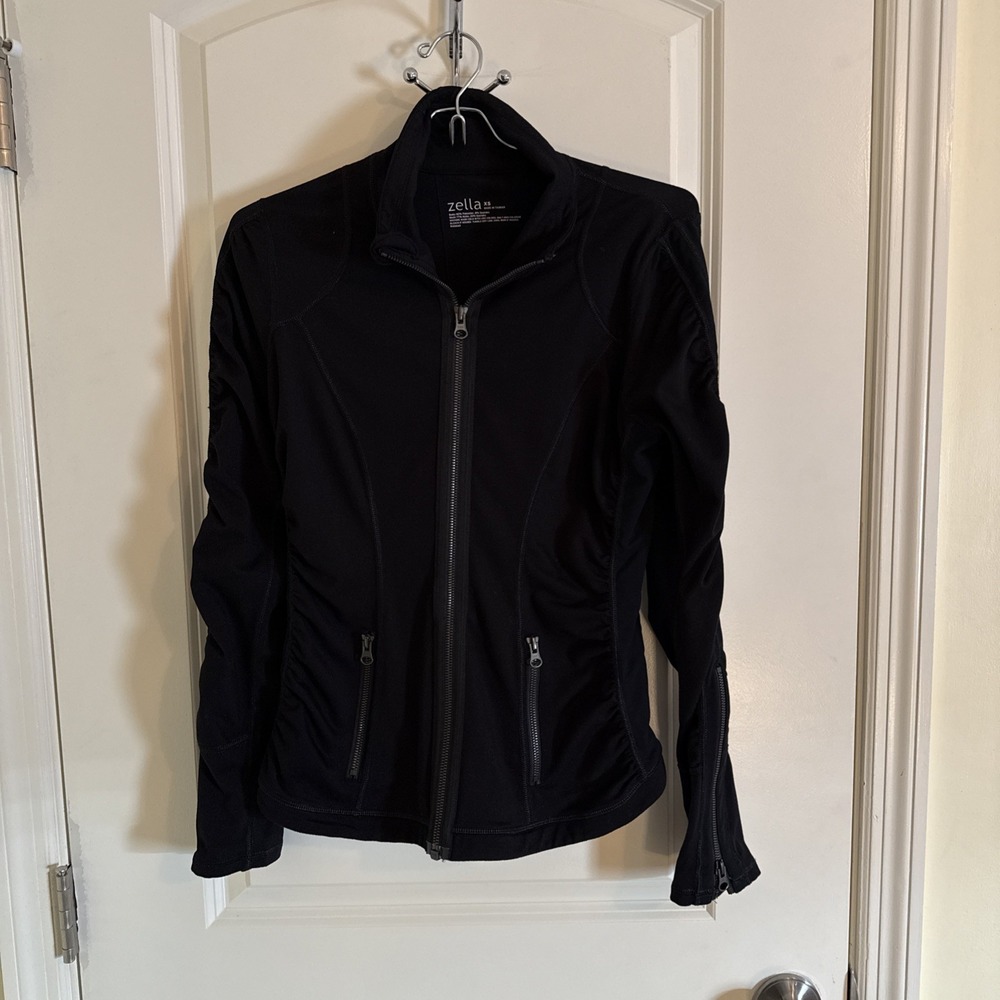 Women's Zella Black Athletic Jacket Sz XS Athlesure Runched Sleeves‎ Mesh